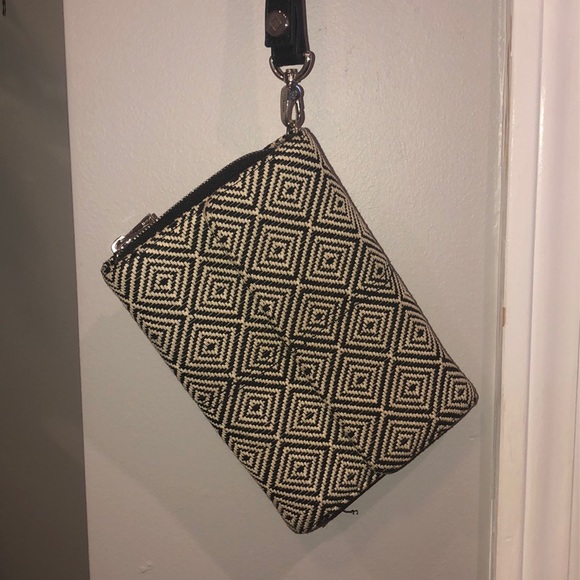 Cute and functional Wristlet Wallet - Picture 1 of 3